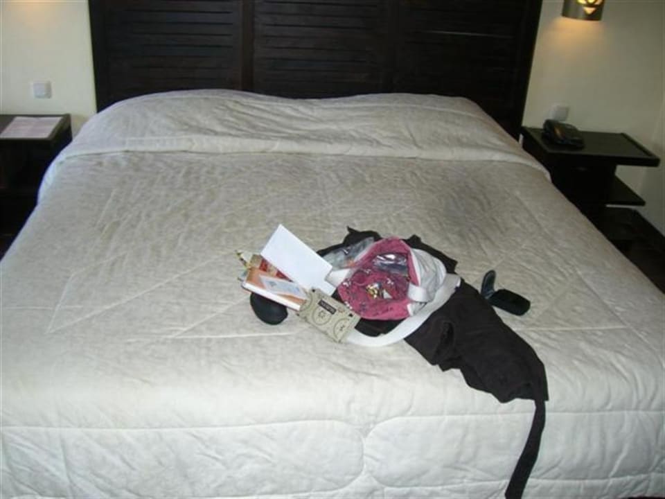Ein riesen Bett Hotel Paradis Palace