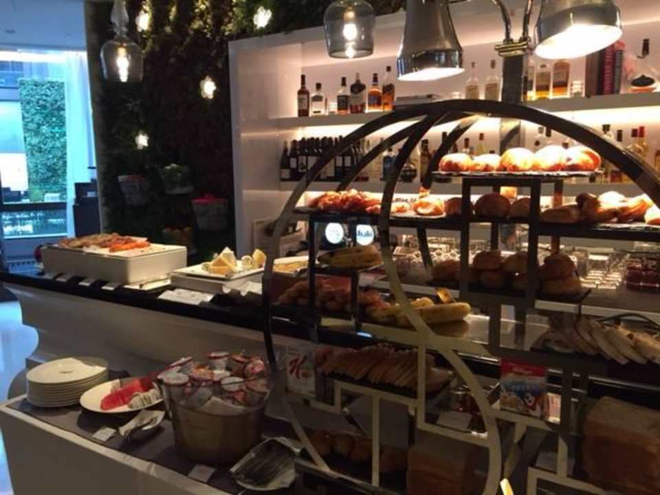 Frühstück Hotel Mira Moon
