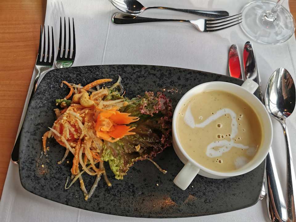 Gastro Riverside Hotel