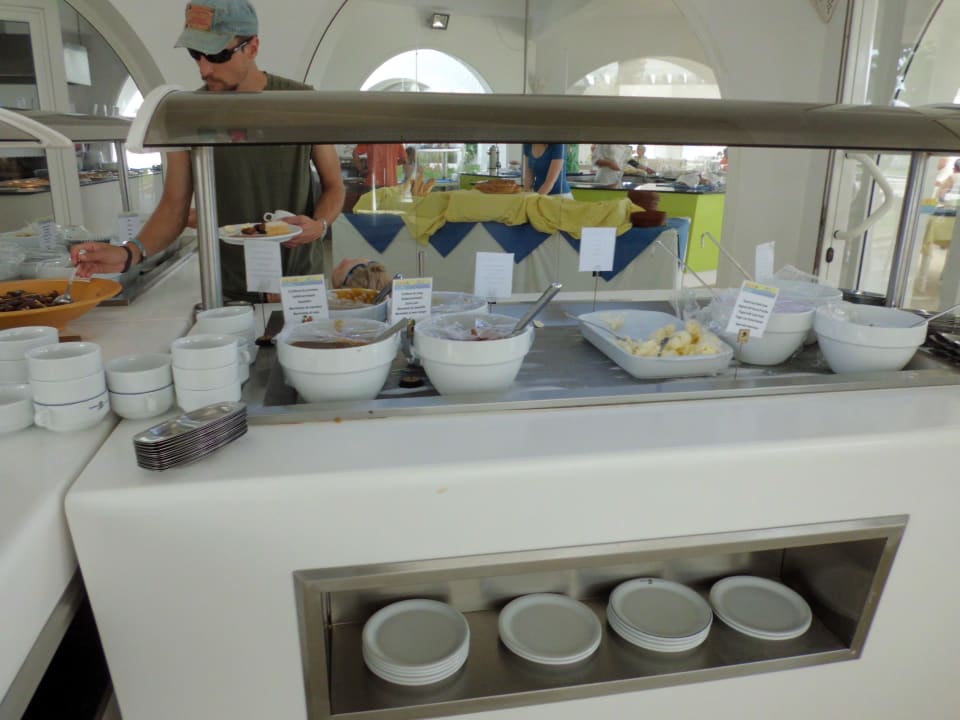 Saubere Teller suchten wir vergeblich Monarque Club Rivage