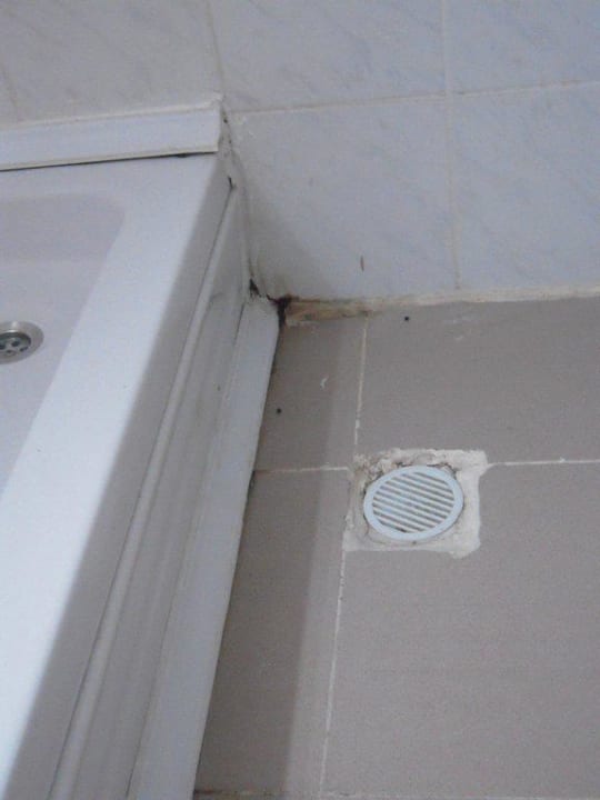 Dusche schmutzig Club Hotel Pineta