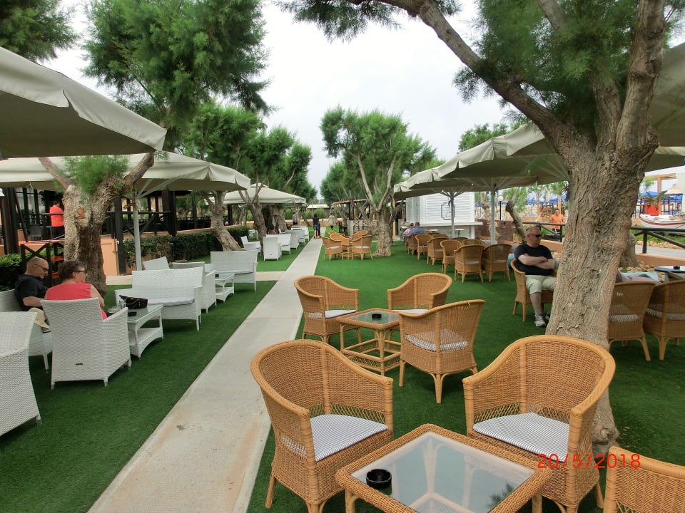 Gastro Anissa Beach & Village