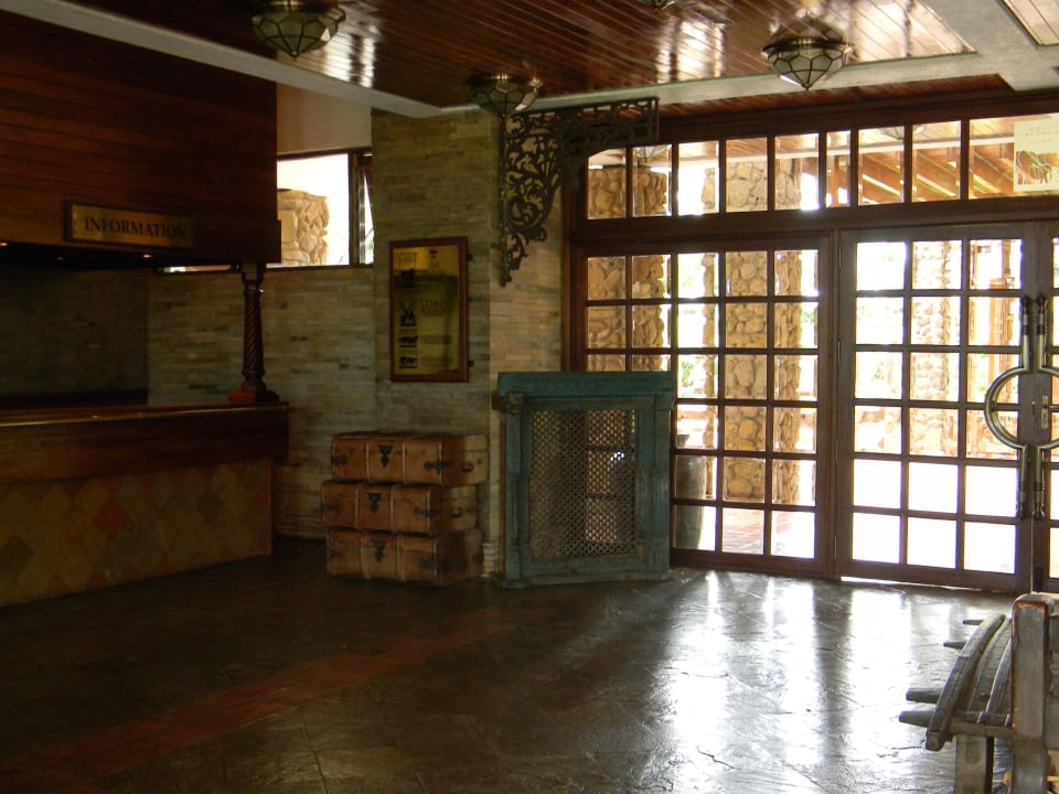 Rezeption Manyara Wildlife Safari Camp