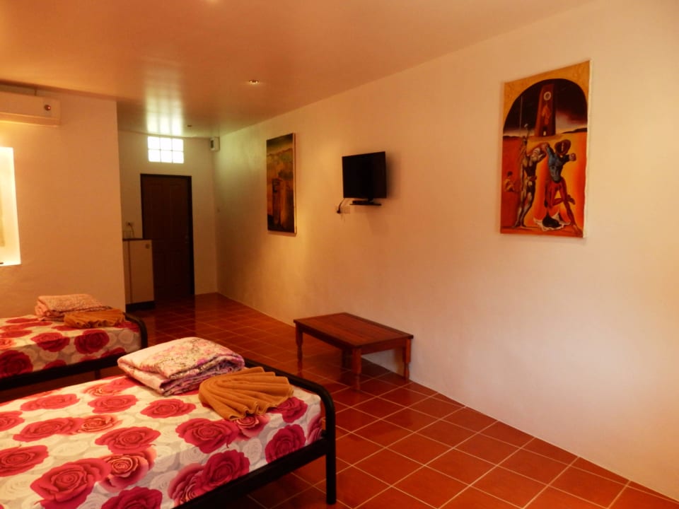 Double beds room nr 9 Kevin House 1