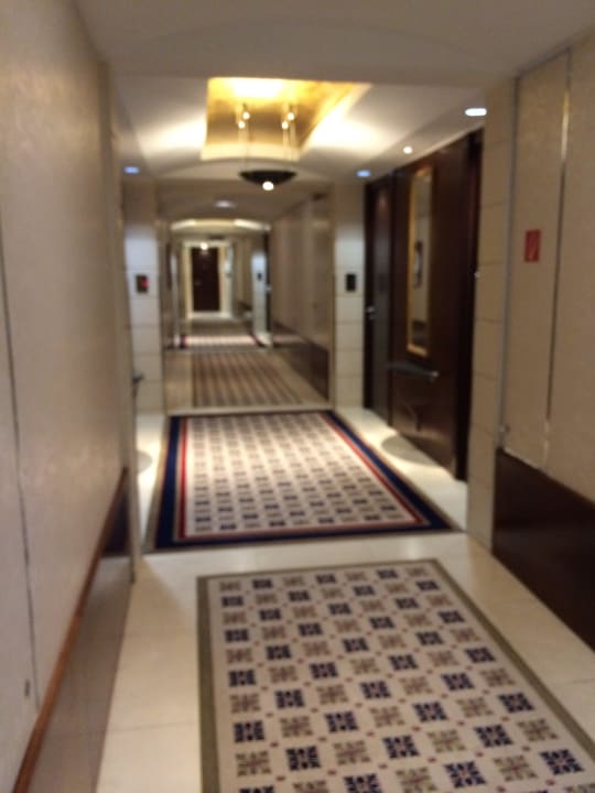 Nobel, selbst im Flur Hotel Adlon Kempinski Berlin