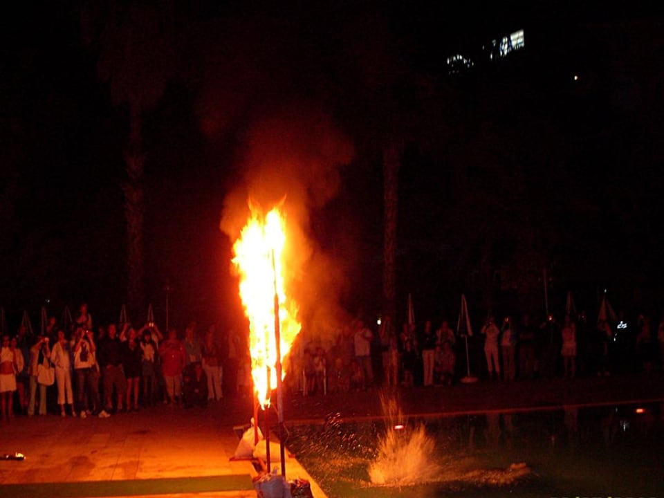 Abendveranstaltung am Pool Lonicera Resort & Spa Hotel