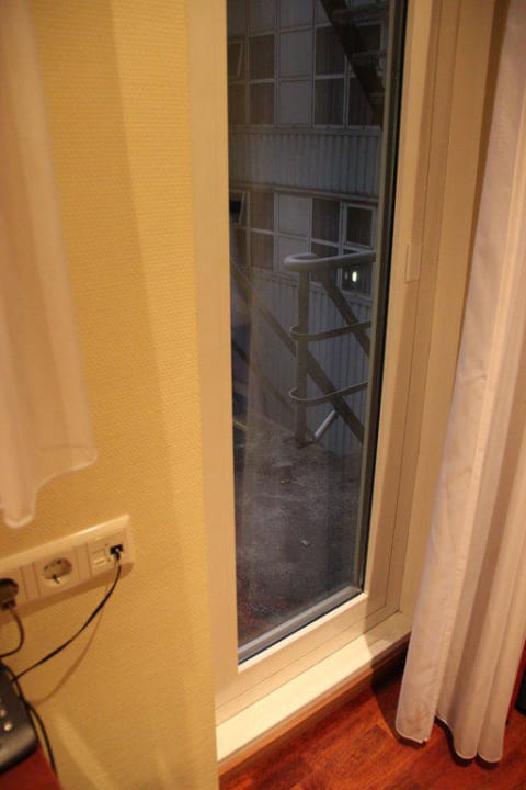 Tür zur Aussentreppe ohne Handhabe Thon Hotel Rotterdam City Centre