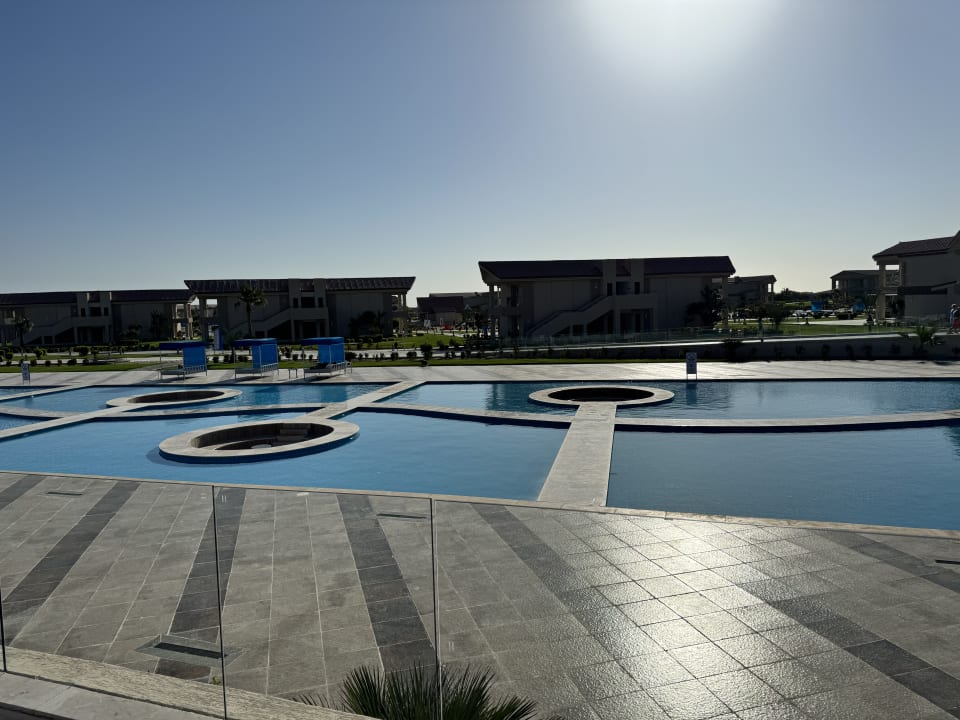 Außenansicht Pickalbatros Sea World Resort - Marsa Alam