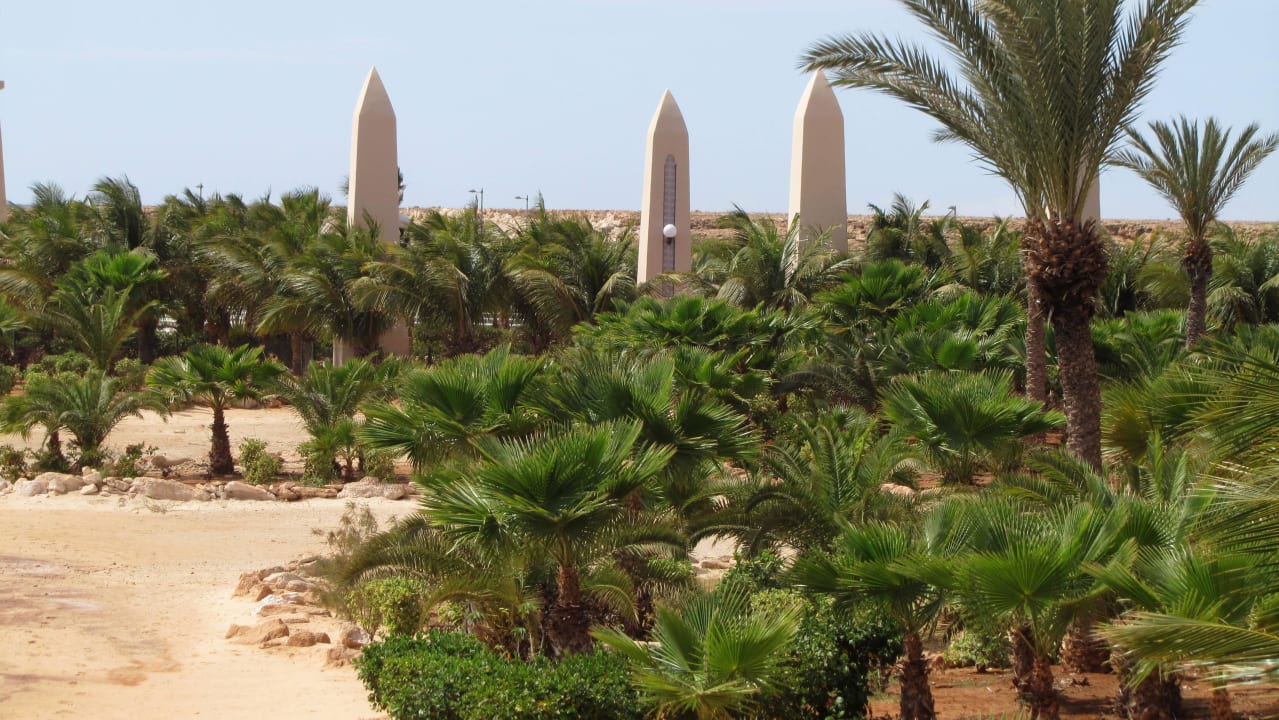 Schön begrünt Hotel Riu Touareg