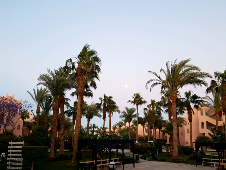 Außenansicht Hotel Le Pacha Beach Resort