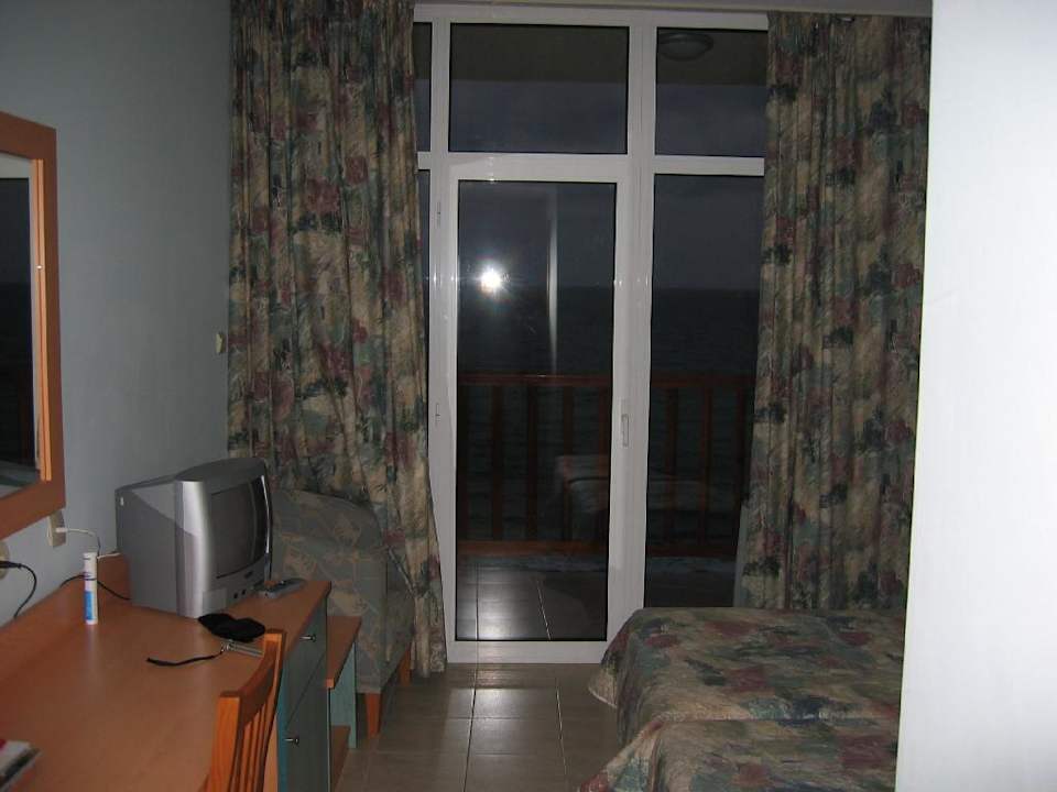 Blick ins Zimmer_2 Paradise Beach Hotel