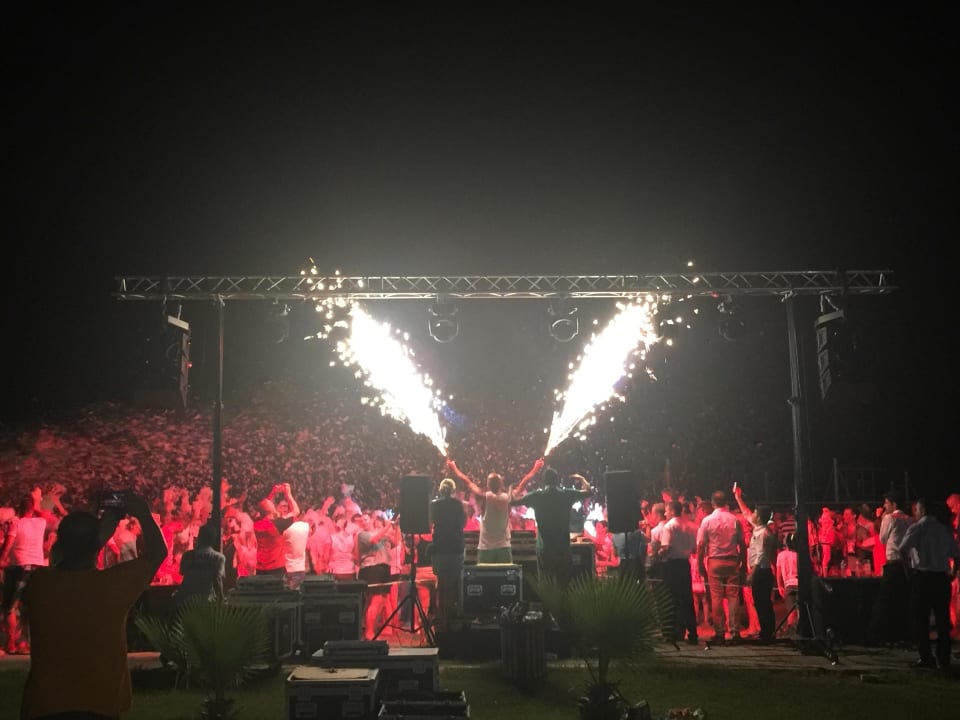 Beachparty Calimera Serra Palace