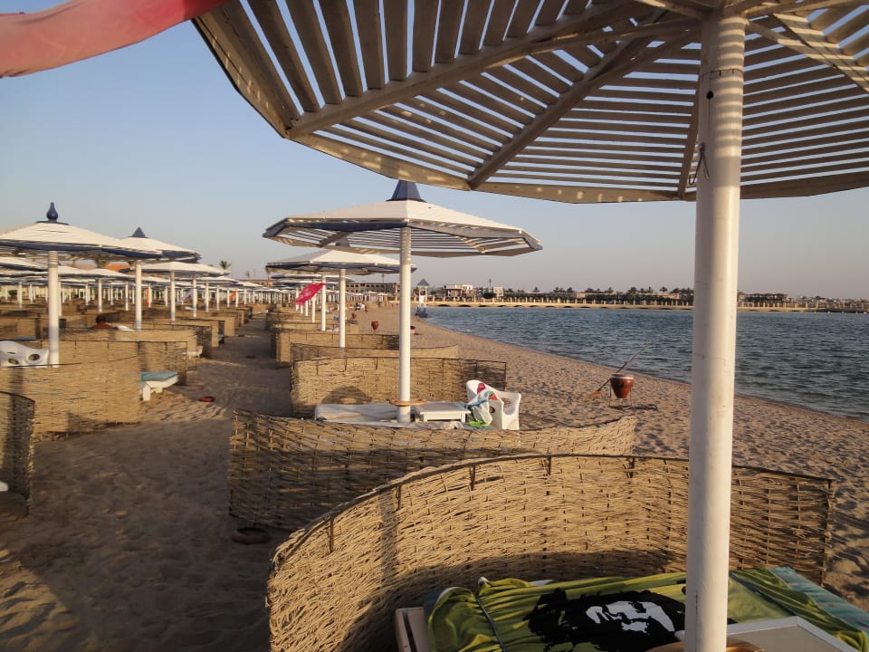 Morgens gegen 06:30 Uhr Pickalbatros Dana Beach Resort - Hurghada