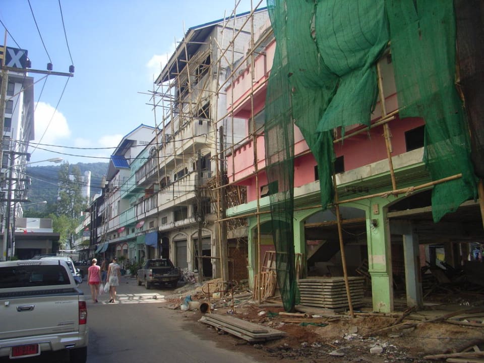 Ausblick in die Nachbarschaft PGS Hotels Patong