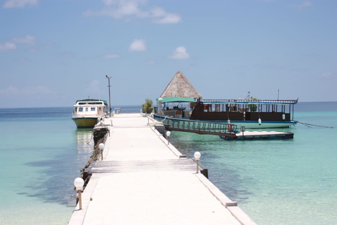 Hier legen wir an am Rande des Paradieses Summer Island Maldives