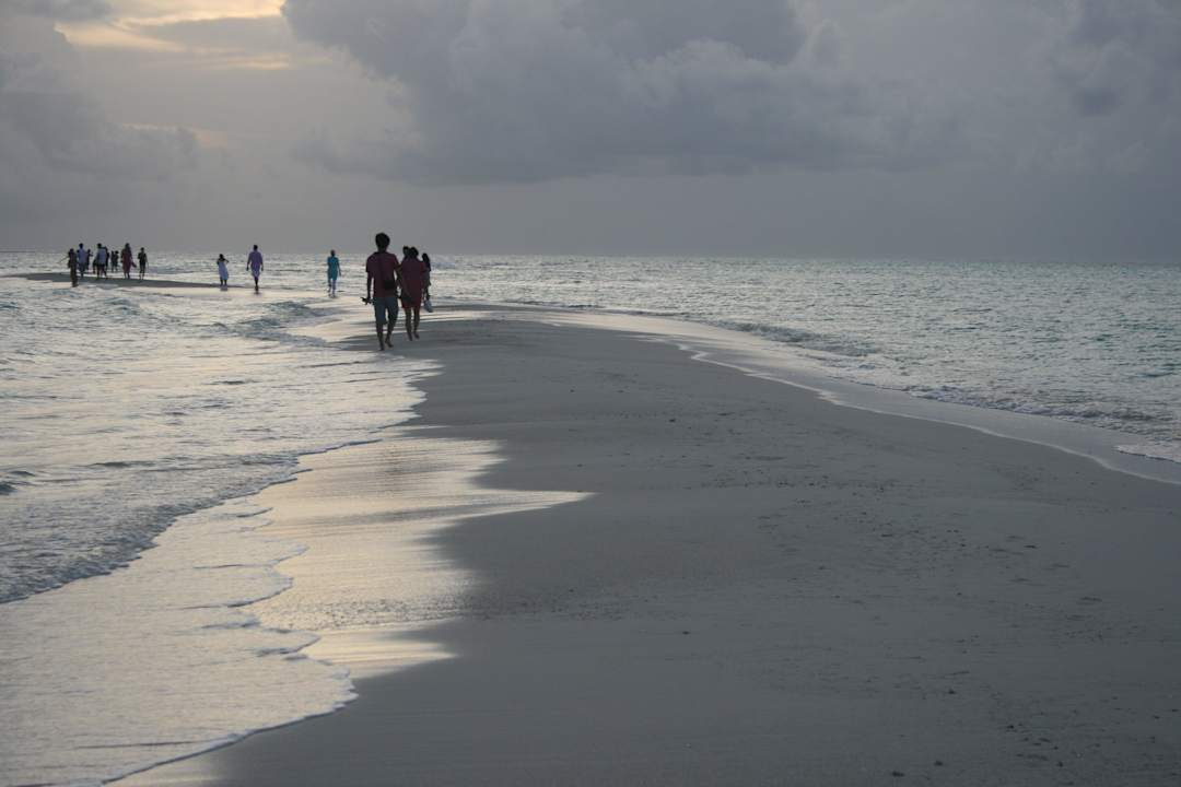 Sandbank bei Sonnenuntergang Kuramathi Maldives