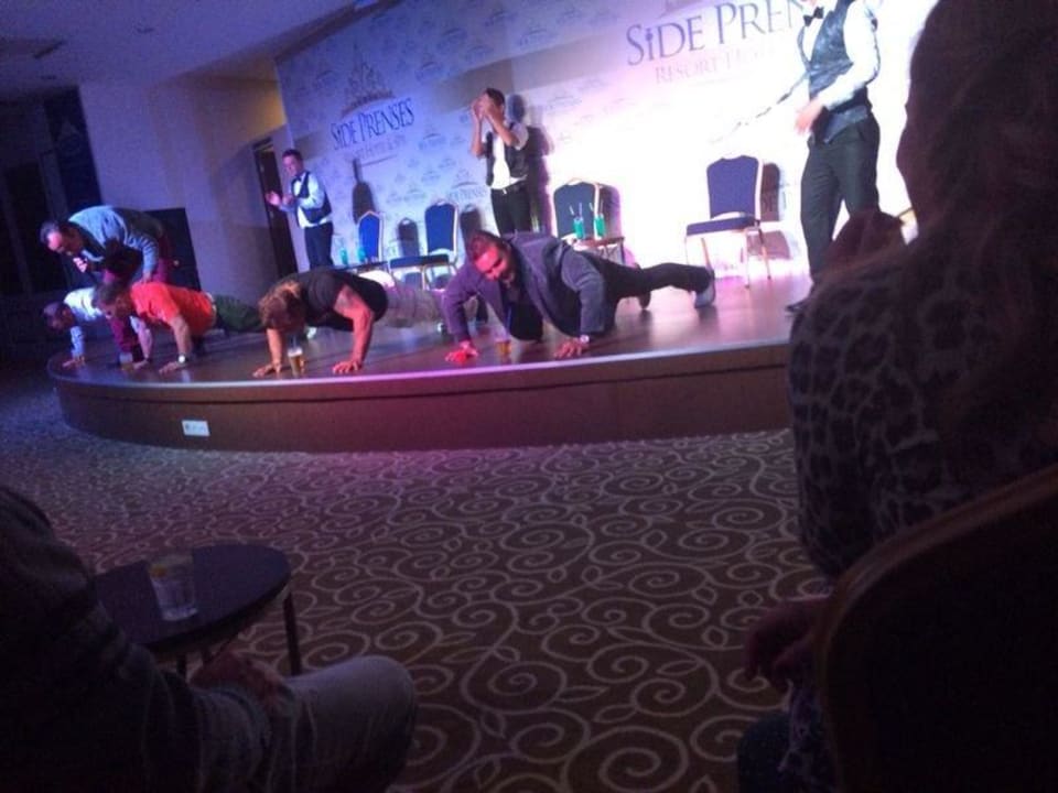 Animationsshow: Mr Prenses gewählt Side Prenses Resort & Spa