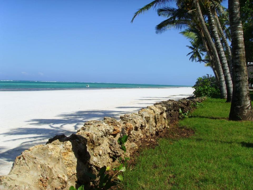 Strand vor dem Hotel Hotel Safari Beach