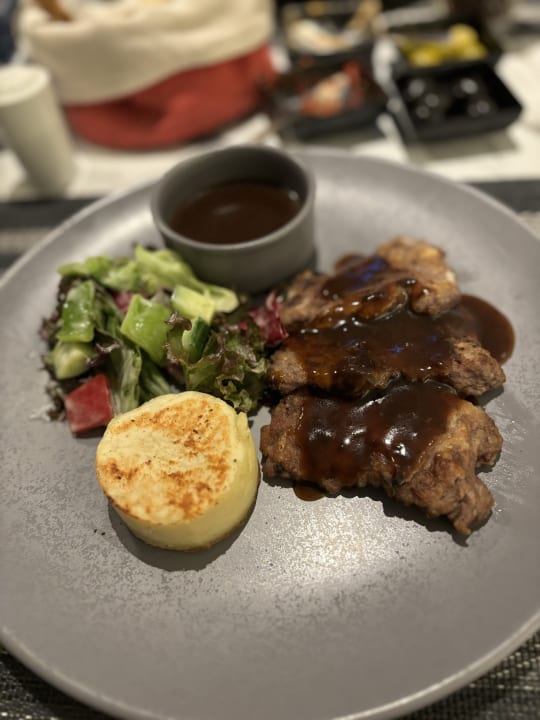 Gastro Rose Rayhaan by Rotana