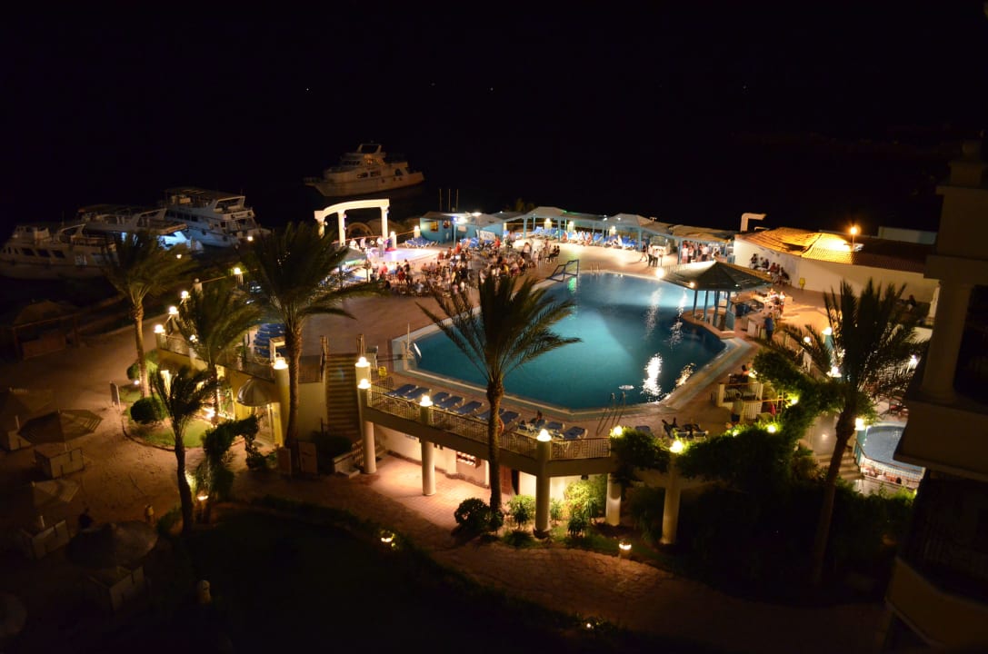 Вечером SUNRISE Holidays Resort (Adults Only)