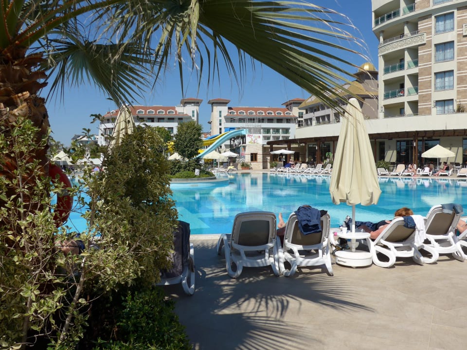 Blick von der Poolbar zum Pool Seamelia Beach Resort