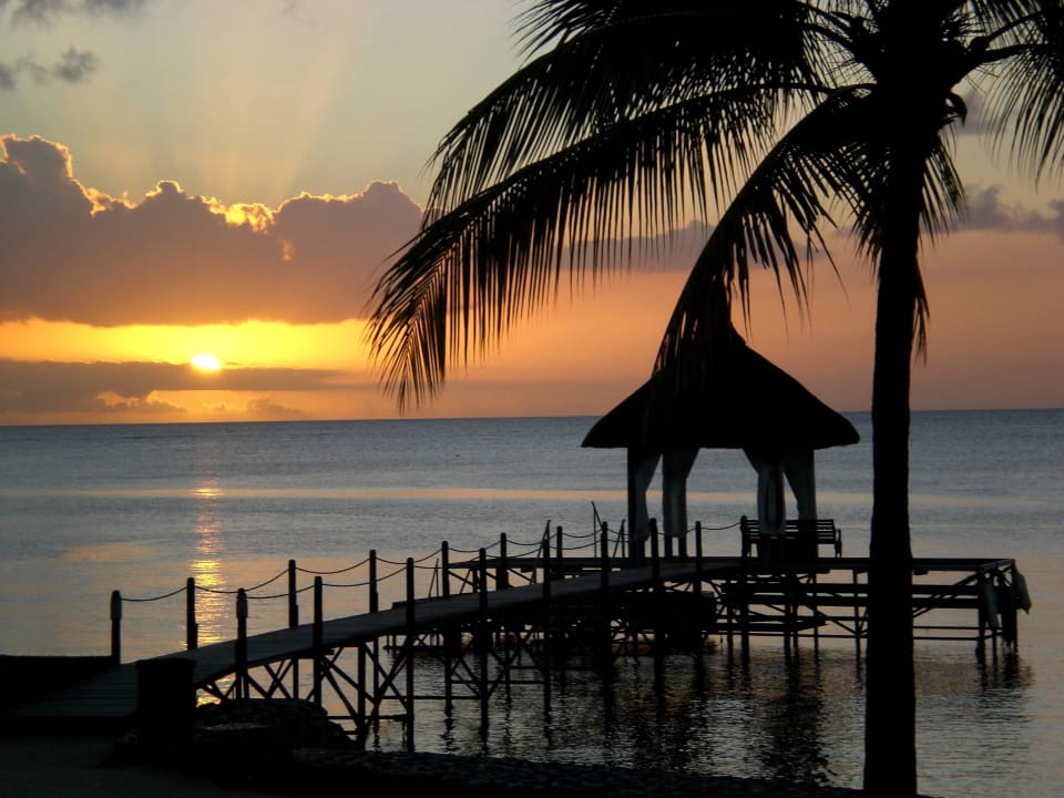 Sonnenuntergang vom Pool aus Maritim Resort & Spa Mauritius