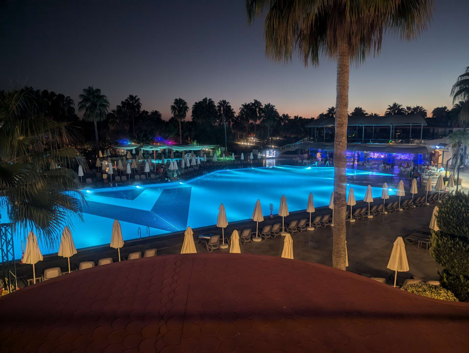 Pool VONRESORT Golden Coast