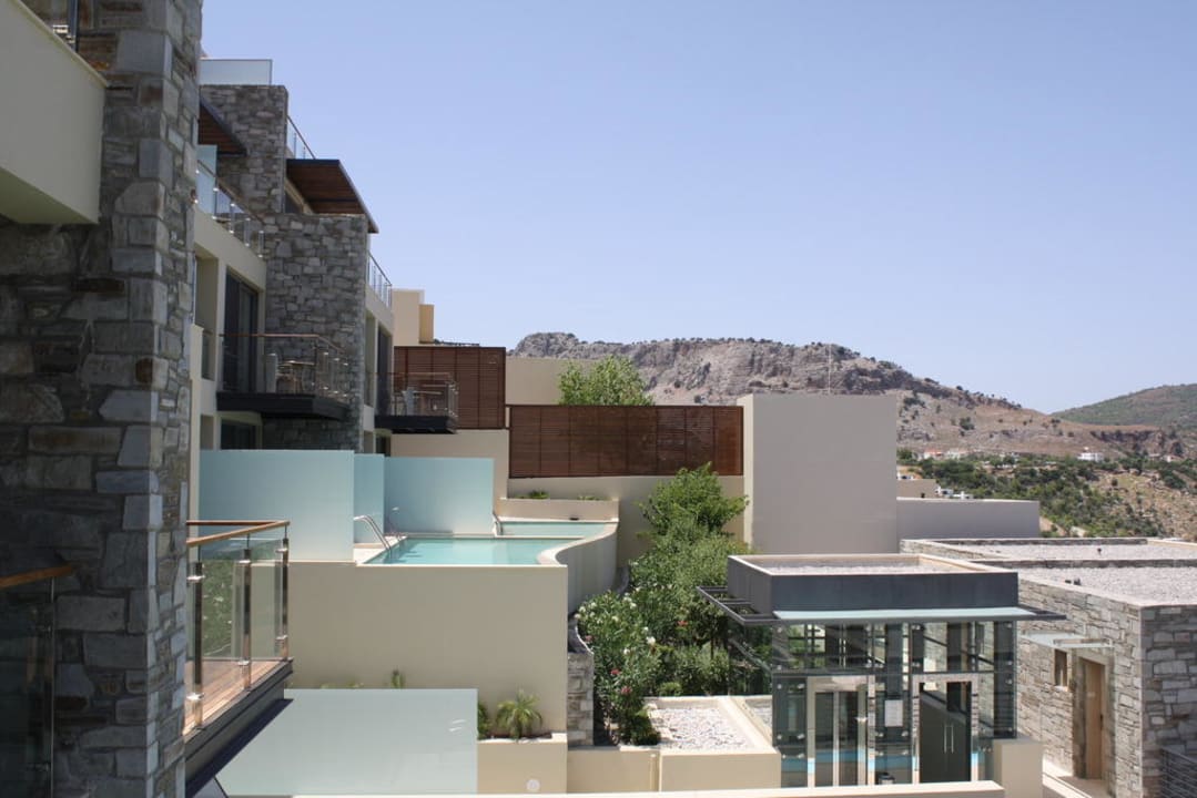 Blick von unserer Terrasse nach rechts Lindos Blu, Luxury Hotel & Suites - Adults only