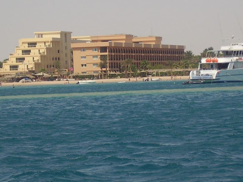 Das Hotel von einem Bott aus Giftun Azur Resort