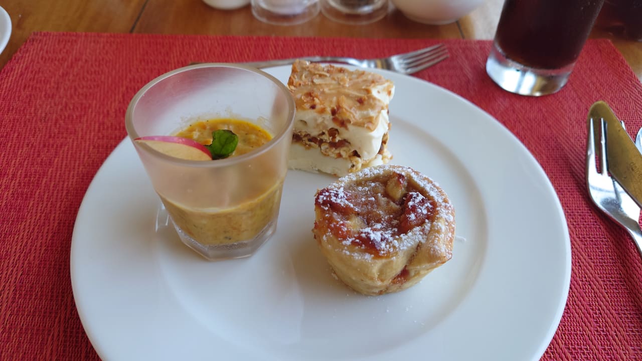 Gastro Neptune Pwani Beach Resort & Spa