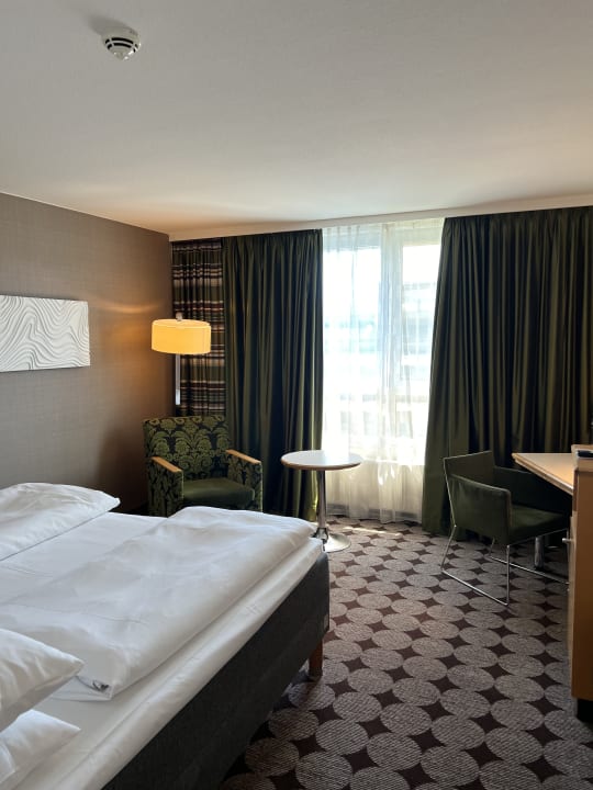 Zimmer Mövenpick Hotel Nürnberg Airport