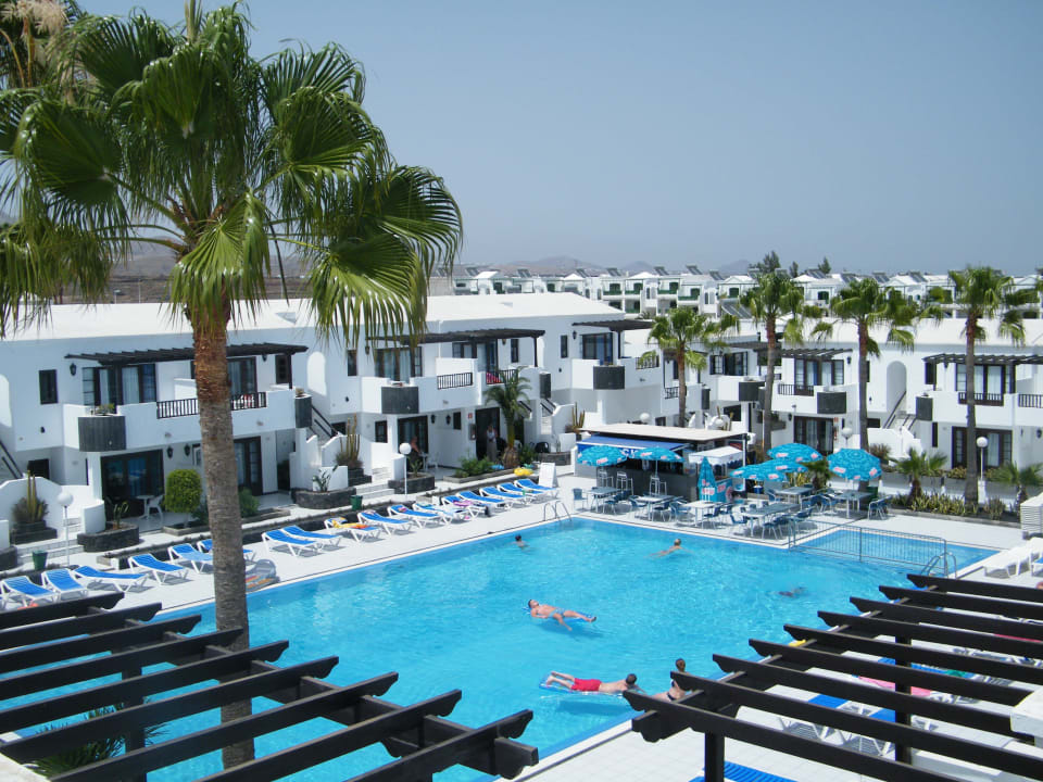 Zdjęcie zrobione z dachu hotelu Hotel Plaza Azul