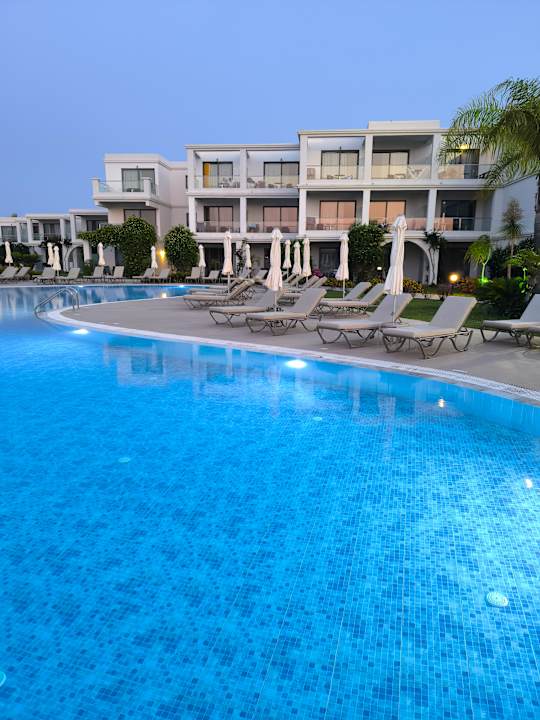 Pool Asterias Beach Resort