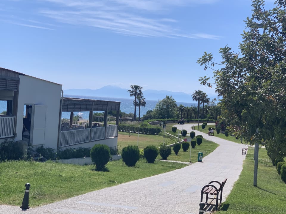 Gartenanlage Alba Queen Hotel