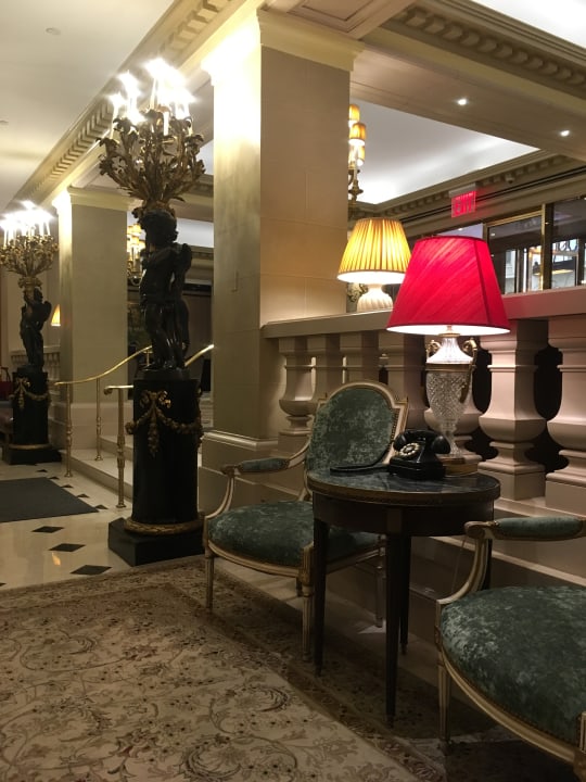 Lobby Hotel Plaza Athenee