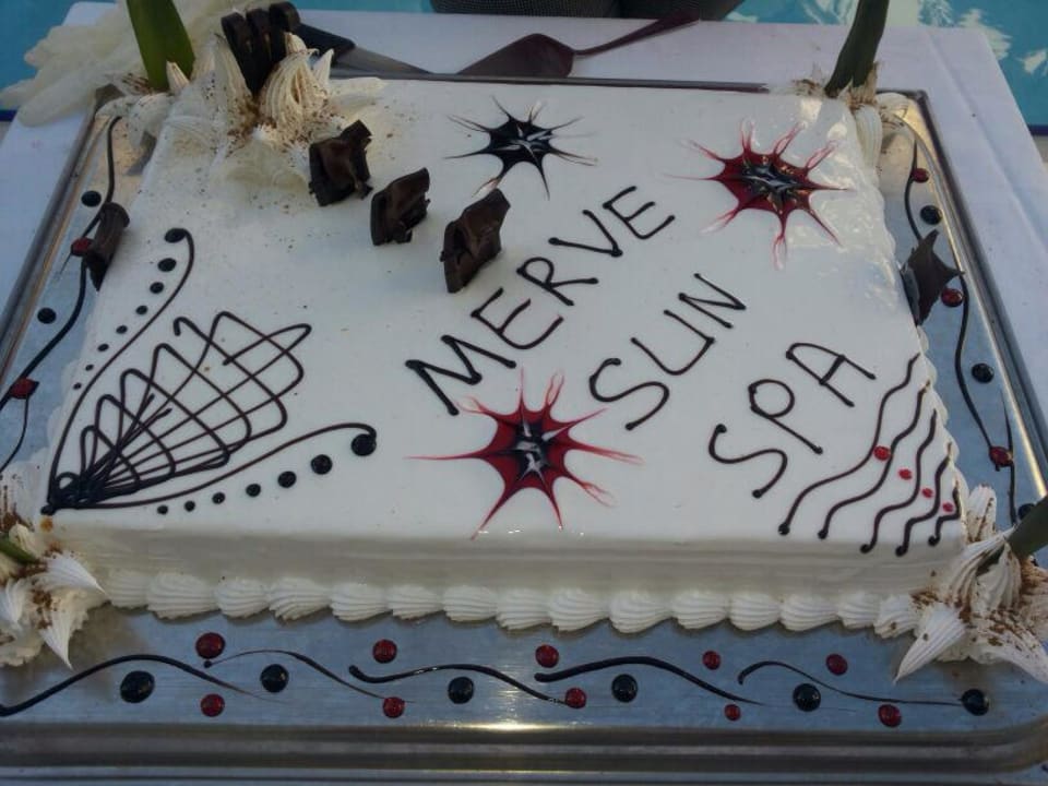 Torte am Galaabend  Merve Sun Hotel & Spa