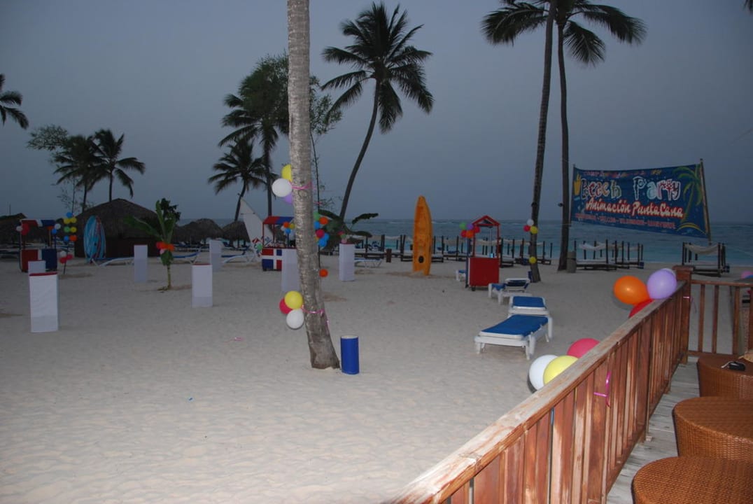 Letze Vorbereitungen zur Beachparty Punta Cana Princess All Suites Resort & Spa