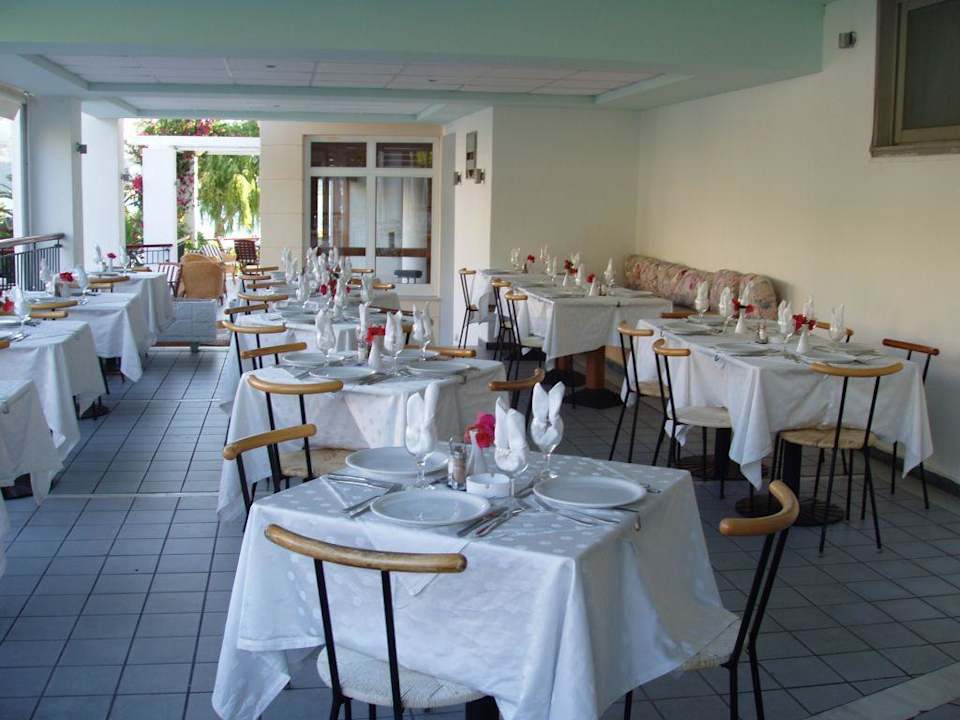 Restaurant/Buffet Samian Blue Seaside Hotel