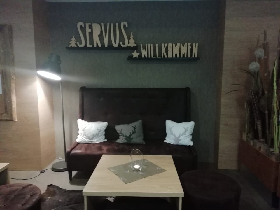 Lobby Hotel Alpina