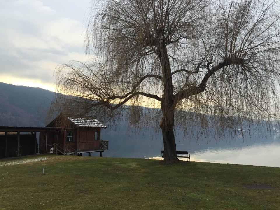 Blick auf die Fischersauna über dem See Romantik SPA Hotel Seefischer