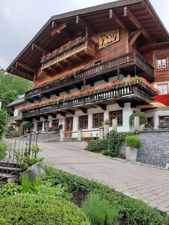 Außenansicht Hotel Feuriger Tatzlwurm
