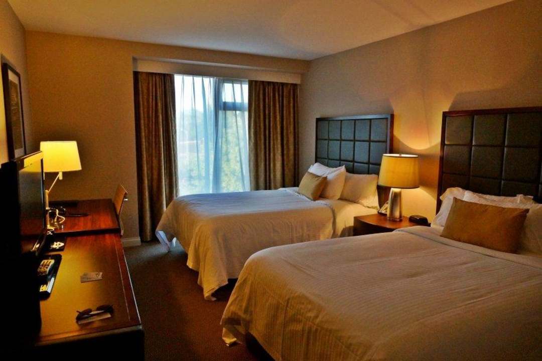 DZ 424 Pacific Gateway Hotel at Vancouver Airport