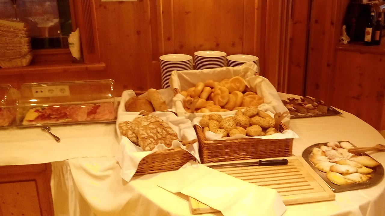 Frühstücksbüffet Turmhotel Gschwendt