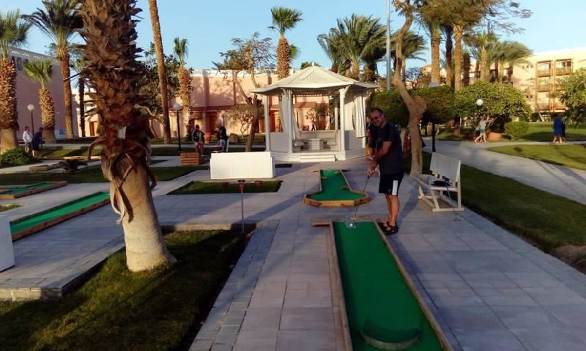 Gepflegte Minigolfanlage Beach Albatros Resort