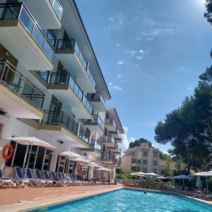 Pool Guya Wave Hotel