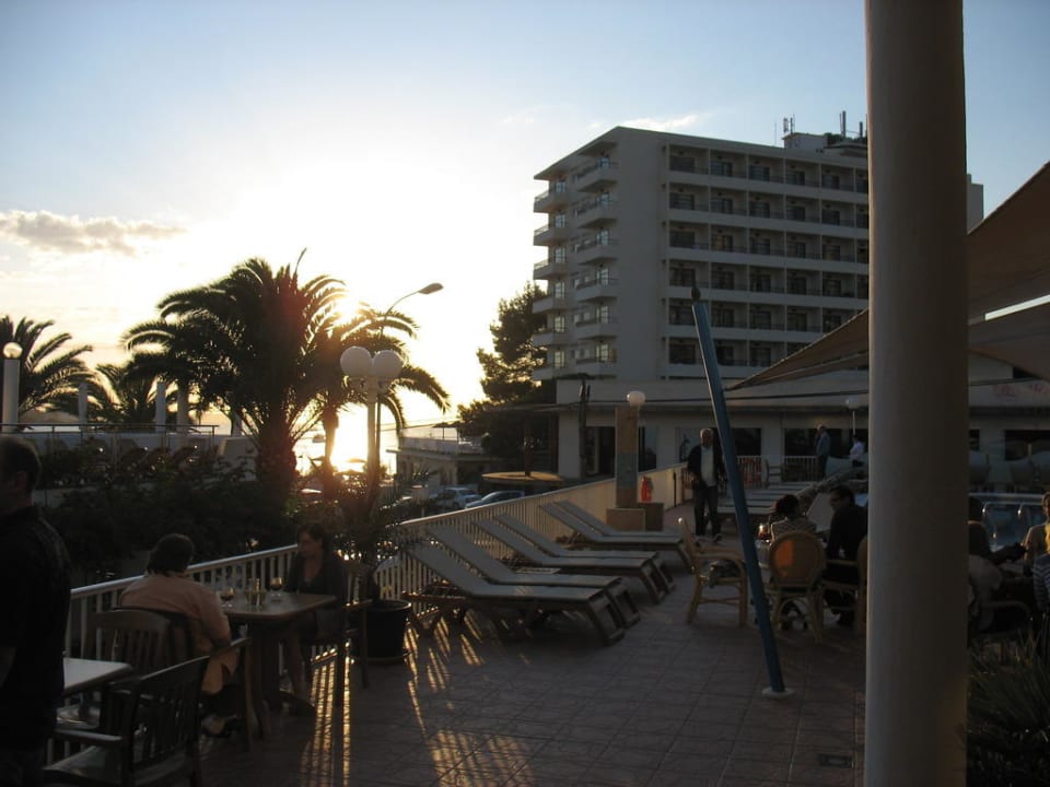 Abendstimmung Hotelterrasse Hotel Osiris