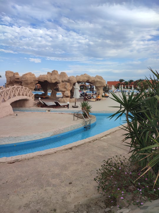 Gartenanlage Three Corners Happy Life Beach Resort