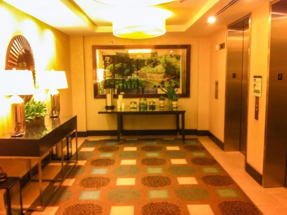 Zugang zum Restaurant im 2. Stock Hotel Hilton Garden Inn Washington D.C./U.S. Capitol