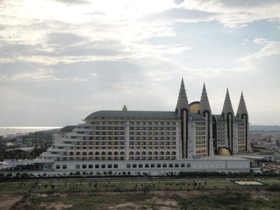 Blick vom Delphin Palace auf das Imperial Hotel Delphin Imperial