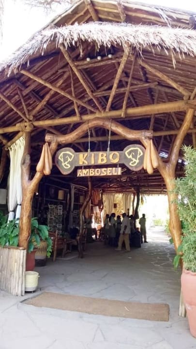 Eingang Kibo Safari Camp